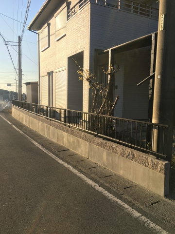 【豊橋牛川通店】ブロック塀を撤去し、アルミ製フェンスに取替！　豊橋市