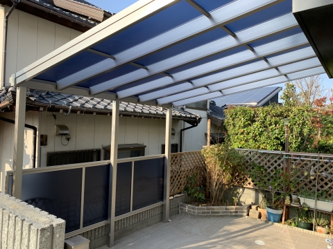 【豊橋牛川通店】お庭で作業したりＢＢＱするためテラス屋根を設置しました